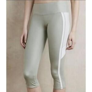 Women's Alo Green and White Cropped Leggings - Size S